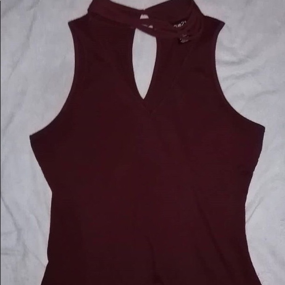 burgundy cut out tank top